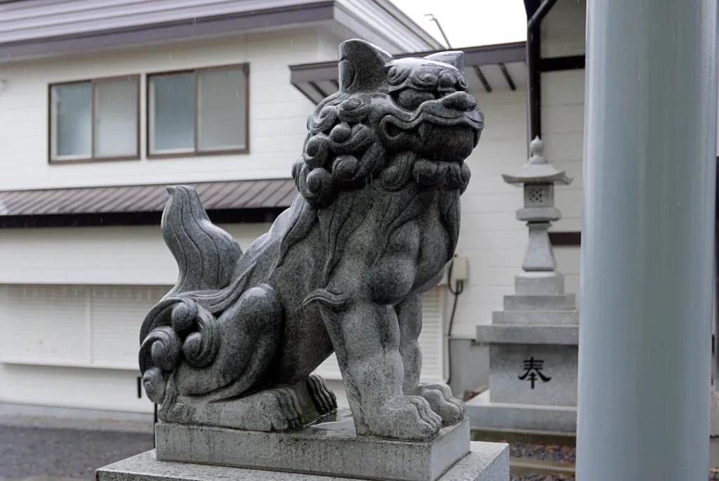 西御料地神社 狛犬吽形