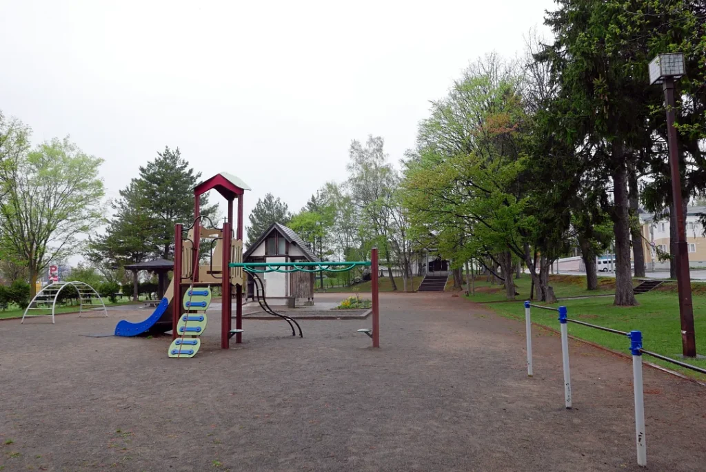 神楽岡ありんこ公園