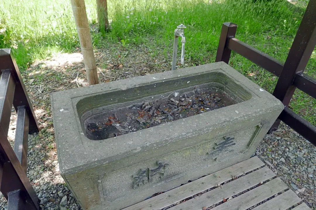 09_1030261 野幌神社 手水鉢
